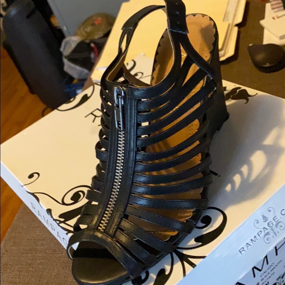 Black Rampage Wedge - Picture 3 of 3